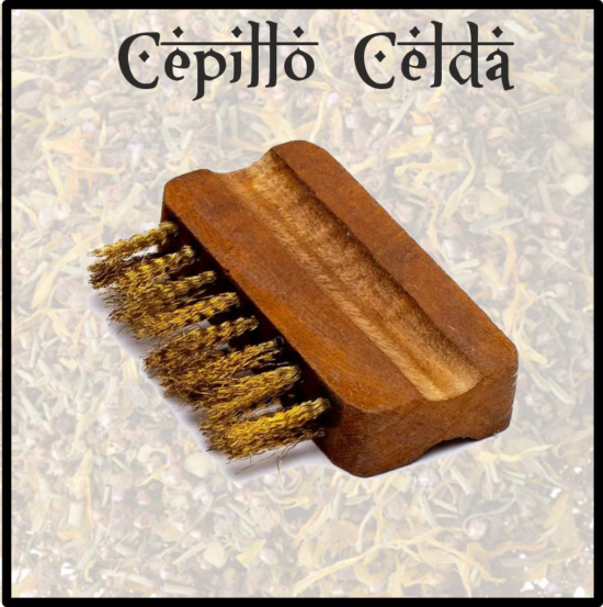 Cepillo de madera y celdas de alambre de cobre, ideal para la limpieza de los tamizadores especiales para nuestros quemadores. Limpiado siempre en seco.